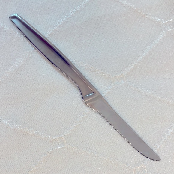 J A Henckels 8.5” Stainless Steel Steak Knife Set of 5 - Picture 3 of 4